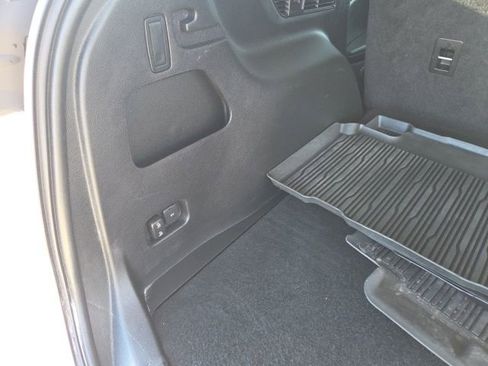 Used 2023 Ford Edge SEL w/ Convenience Package image 7