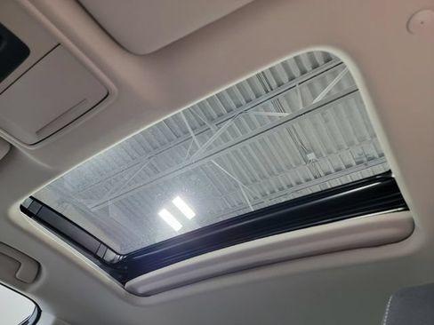 Certified 2023 Honda Accord EX image 33