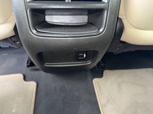 Used 2017 Cadillac XT5 Luxury w/ Driver Awareness Package image 15