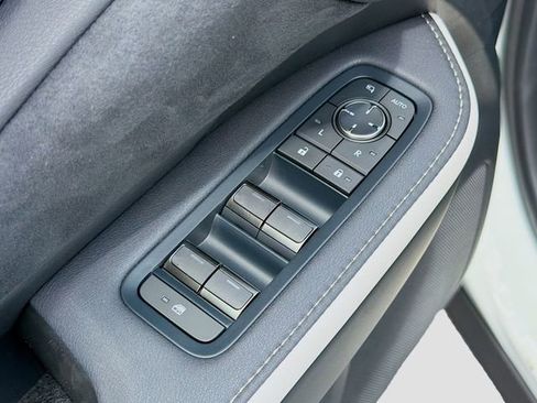 New 2026 Lexus TX 500h AWD image 25