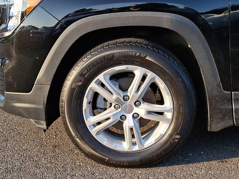 Certified 2024 GMC Terrain SLE FWD image 8