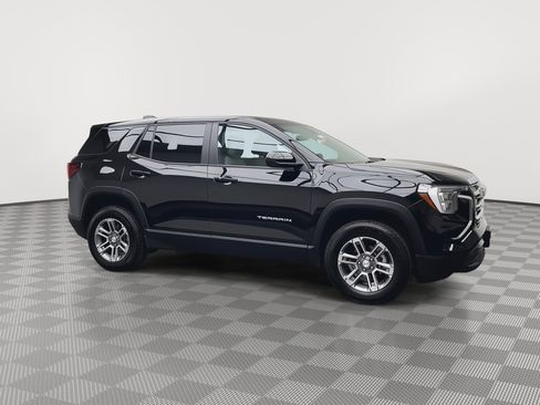 Certified 2025 GMC Terrain Elevation AWD/4WD image 39