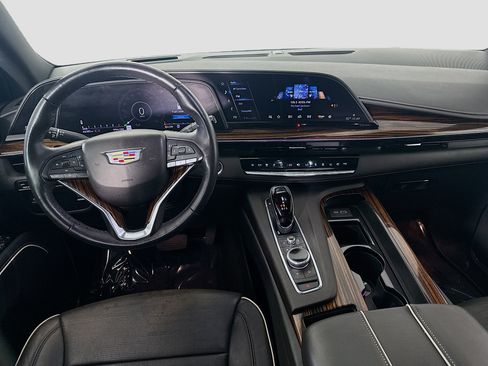Used 2022 Cadillac Escalade Premium Luxury AWD/4WD image 17