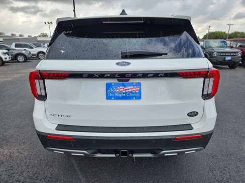 New 2026 Ford Explorer Active w/ Active Comfort Package RWD image 10