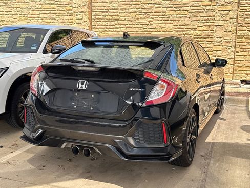 Used 2018 Honda Civic Sport image 5