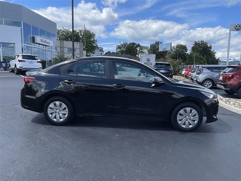 Used 2018 Kia Rio LX image 4