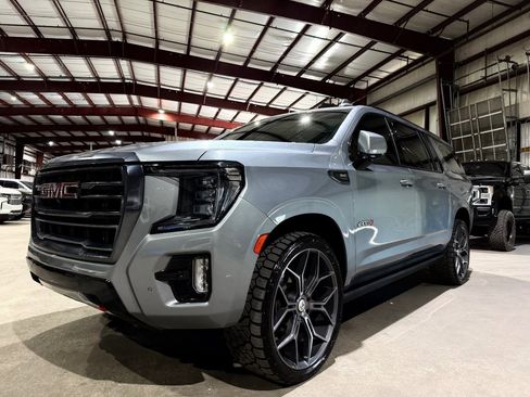 Used 2023 GMC Yukon XL AT4 w/ AT4 Premium Package image 9