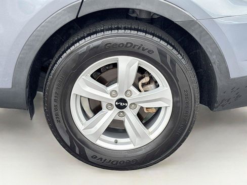 Used 2023 Kia Sorento LX FWD image 33