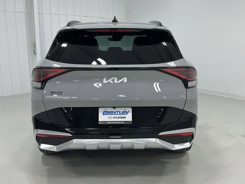 Used 2025 Kia Sportage SX image 5