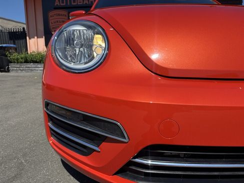 Used 2018 Volkswagen Beetle 2.0T S FWD image 3