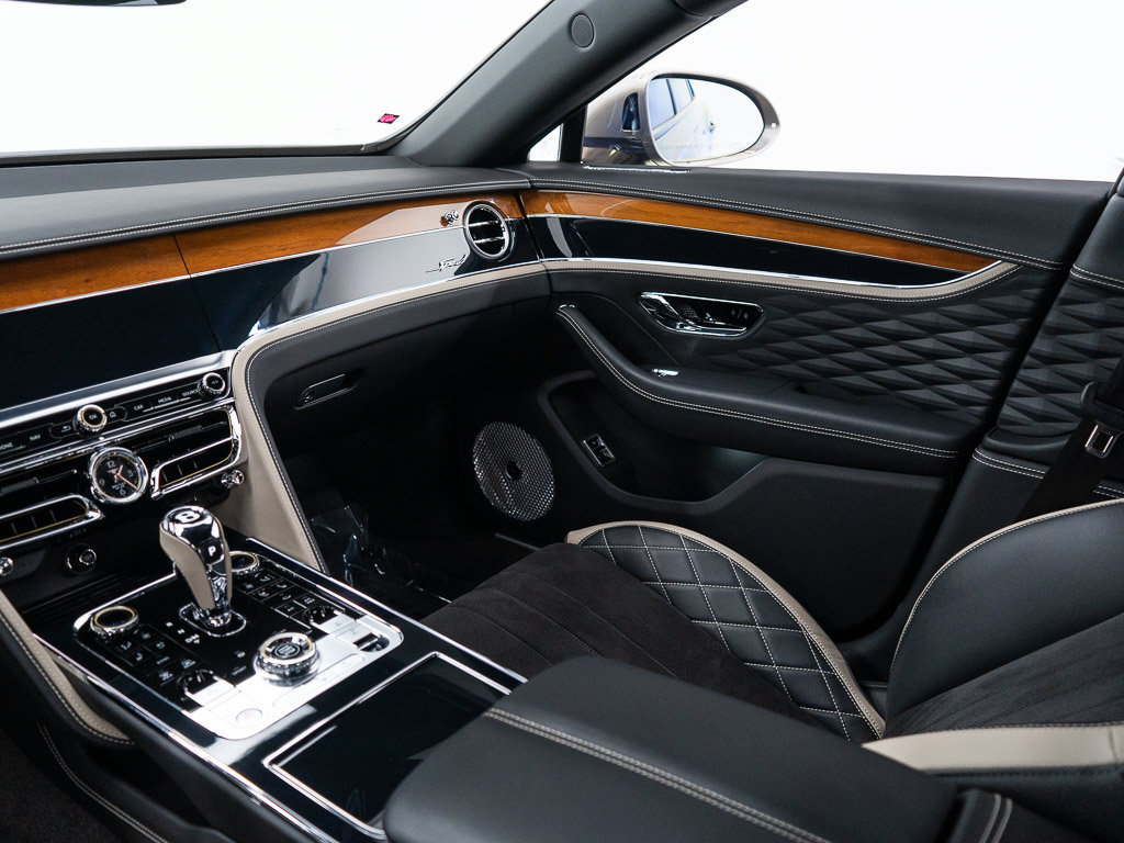 Used 2024 Bentley Flying Spur W12 AWD/4WD image 30