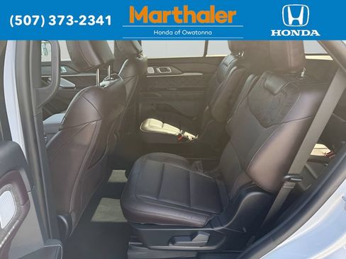 Used 2026 Ford Explorer Platinum w/ LUX Leather Package AWD/4WD image 15
