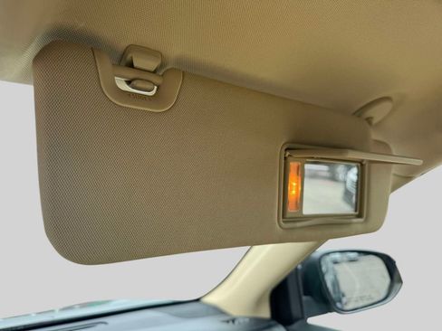 Used 2019 Toyota Highlander XLE AWD/4WD image 30