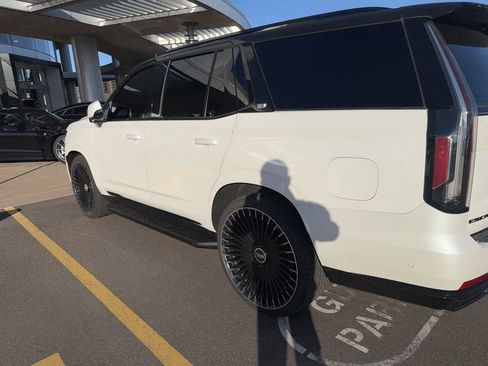 Used 2024 Cadillac Escalade Sport w/ Touring Package image 4