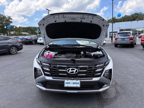 Used 2025 Hyundai Tucson SEL AWD/4WD image 10