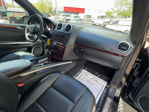 Used 2010 Mercedes-Benz ML 63 AMG 4MATIC image 23