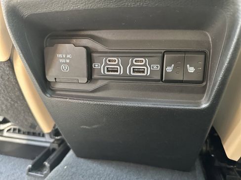 Used 2024 Jeep Grand Cherokee Limited image 28