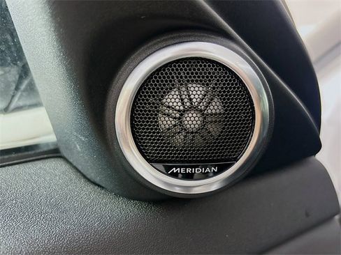 Used 2025 Land Rover Range Rover Evoque S image 21