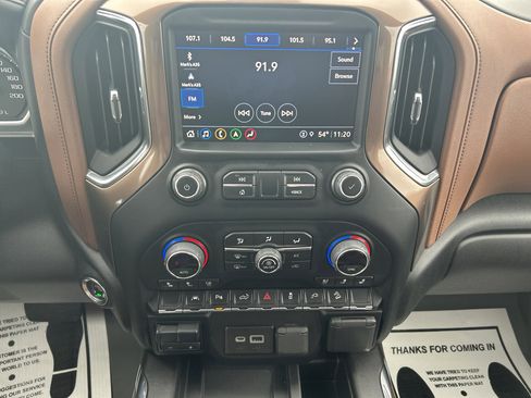 Used 2022 Chevrolet Silverado 1500 High Country w/ Technology Package image 21