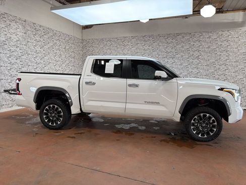 Used 2025 Toyota Tundra Limited AWD/4WD image 8