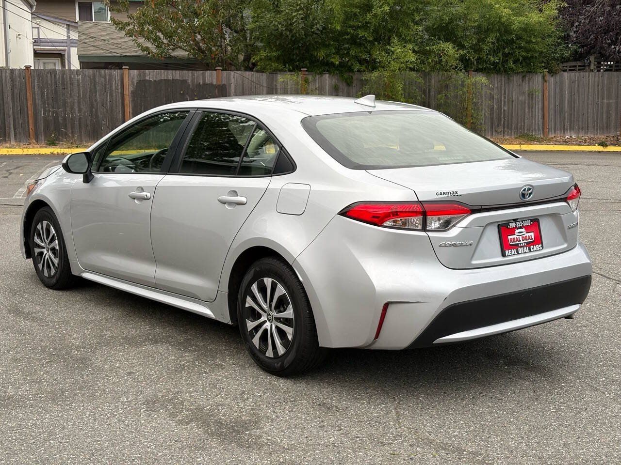 Used 2022 Toyota Corolla LE w/ Premium Interior Package FWD image 26