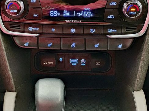 Used 2020 Hyundai Santa Fe Limited image 21