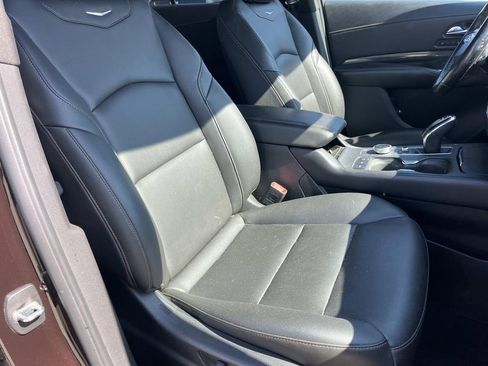 Used 2020 Cadillac XT4 Sport w/ Cold Weather Package FWD image 28