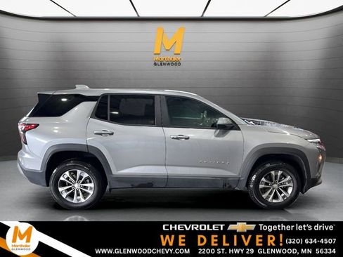 Used 2025 Chevrolet Equinox LT image 1