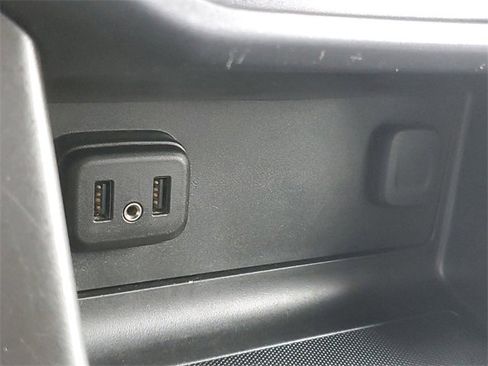 Certified 2021 Chevrolet Colorado W/T w/ Custom Special Edition image 28