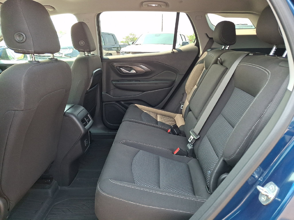 Used 2023 GMC Terrain SLE w/ Driver Convenience Package AWD/4WD image 13