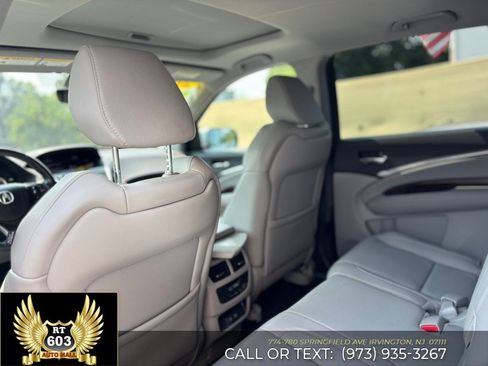 Used 2018 Acura MDX SH-AWD image 9