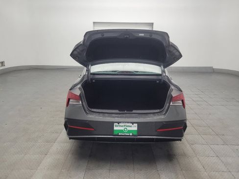 Used 2025 Hyundai Elantra SEL FWD image 29