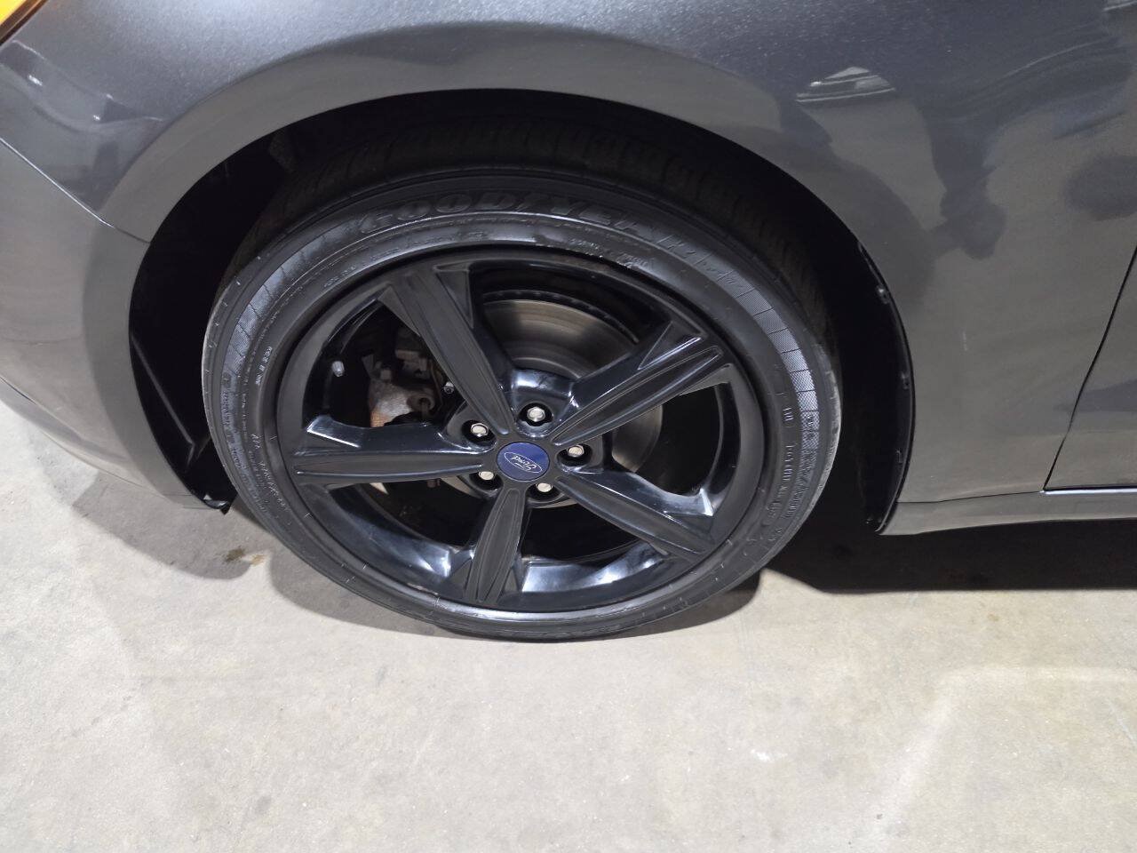 Used 2016 Ford Fusion SE FWD image 21