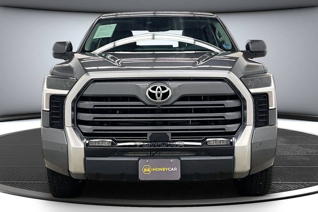 Used 2023 Toyota Tundra Limited AWD/4WD image 2