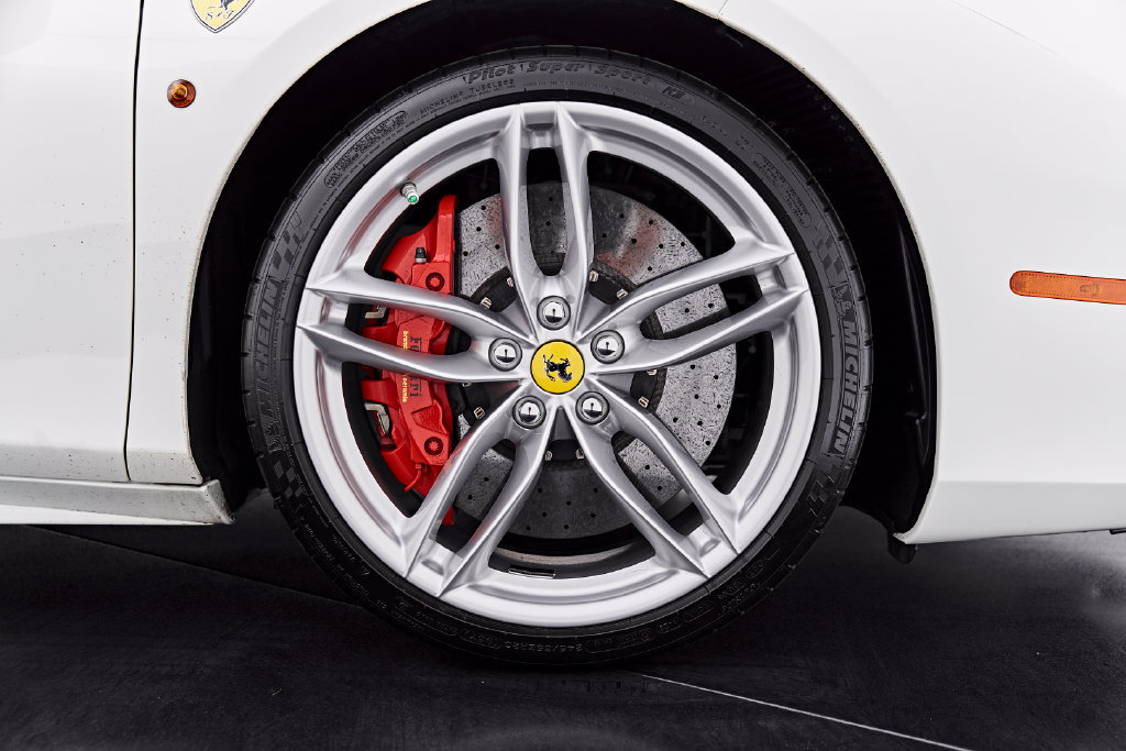 Used 2018 Ferrari 488 Spider RWD image 45