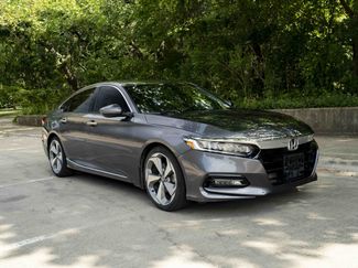 Used 2019 Honda Accord Touring video 2