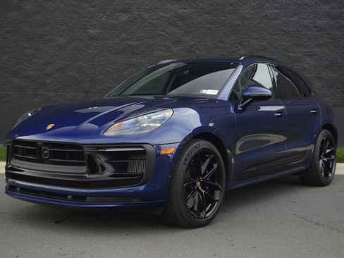 Certified 2024 Porsche Macan GTS w/ Premium Plus Package image 42