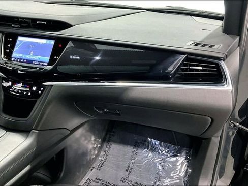 Used 2023 Cadillac XT6 Sport w/ Technology Package image 27