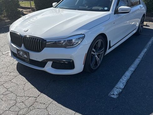 Used 2019 BMW 740i w/ Executive Package image 3