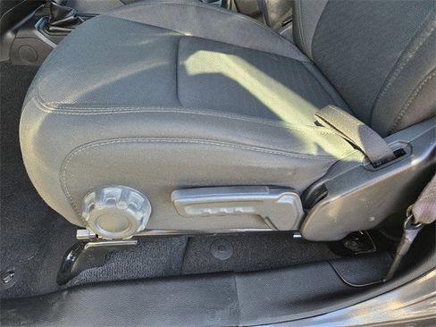 Used 2021 Jeep Gladiator Sport image 11