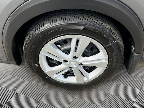 New 2025 Nissan Kicks Play S image 27