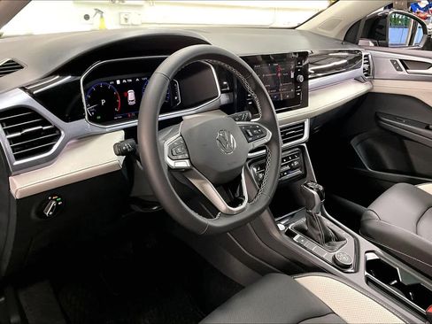 New 2026 Volkswagen Taos SEL image 8