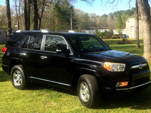 Used 2013 Toyota 4Runner Limited image 8