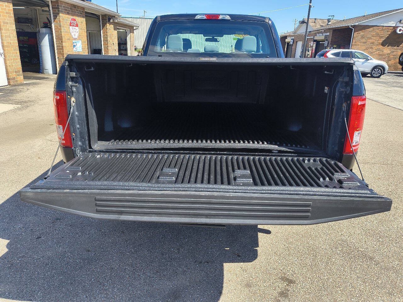 Used 2017 Ford F150 XL w/ Equipment Group 101A Mid AWD/4WD image 7