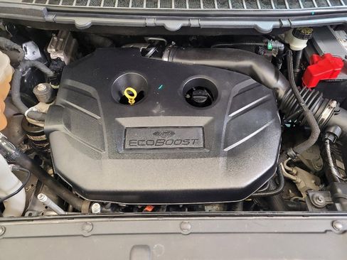 Used 2018 Ford Edge Titanium w/ Equipment Group 301A FWD image 30