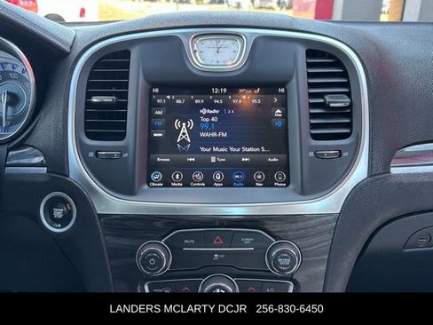 Used 2019 Chrysler 300 Touring L w/ Quick Order Package 22F image 27