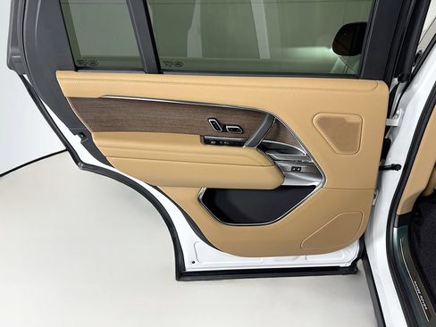 New 2026 Land Rover Range Rover Long Wheelbase SE AWD/4WD image 26