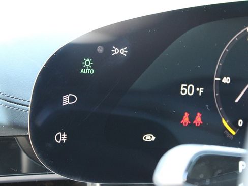 Used 2023 Porsche Taycan image 26