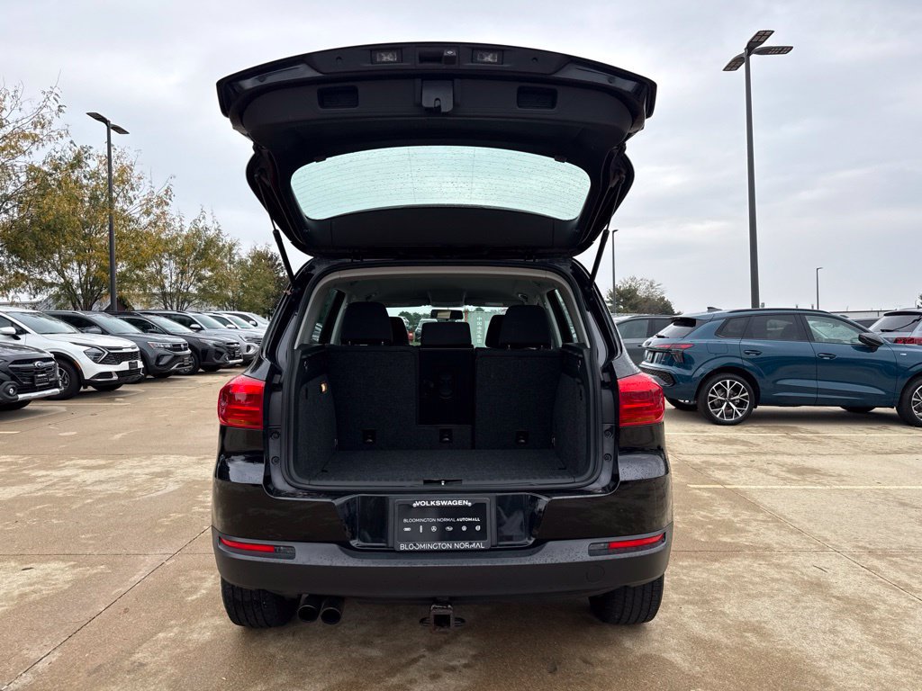 Used 2017 Volkswagen Tiguan S FWD image 19