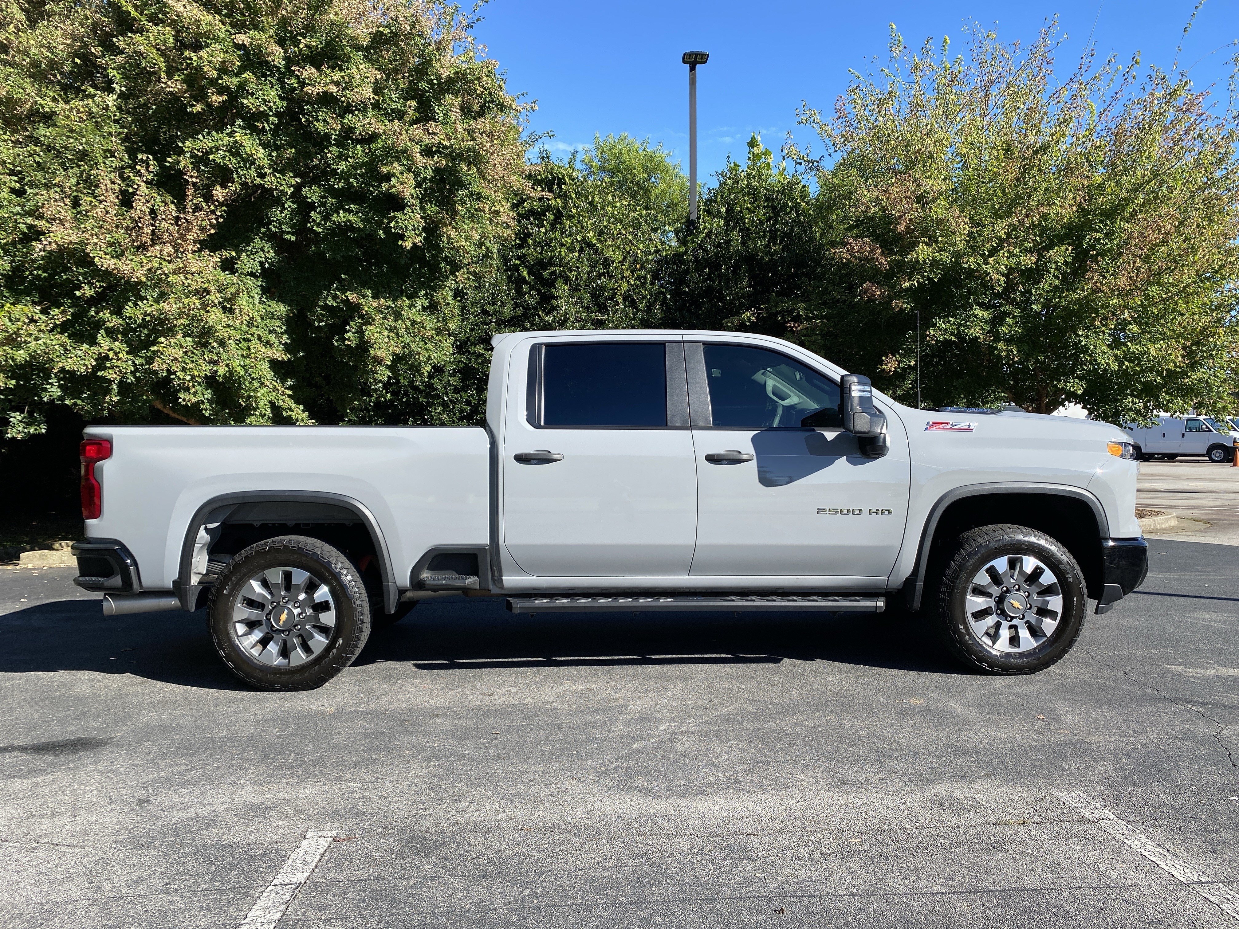 Used 2024 Chevrolet Silverado 2500 Custom w/ Custom Value Package AWD/4WD image 11